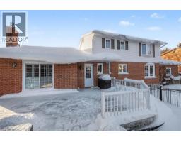 11 DANUBE Drive - 46