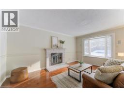 21 SANDCLIFFE Place - 24