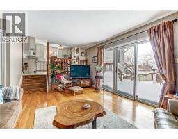 11 JOHN DAVIES Drive - 17