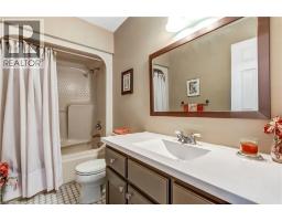 11 JOHN DAVIES Drive - 20