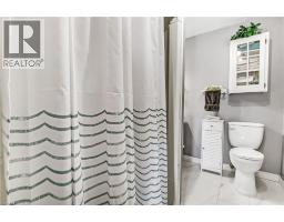 11 JOHN DAVIES Drive - 24