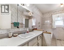 13 CHURCHILL Circle - 13