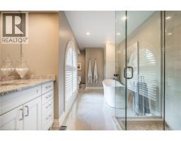 45 PEPPERTREE Crescent - 32