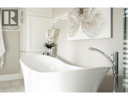 45 PEPPERTREE Crescent - 33