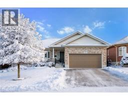 152 DEVONSHIRE Drive UnitNo. 18 - 8