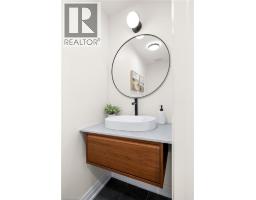 82 CHALMERS Street N - 15