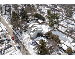 82 CHALMERS Street N - 4