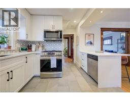 31 STIRLING Avenue N - 14