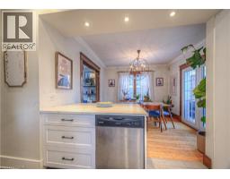 31 STIRLING Avenue N - 16