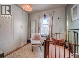 31 STIRLING Avenue N - 26