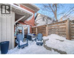 31 STIRLING Avenue N - 34