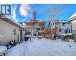 31 STIRLING Avenue N - 40