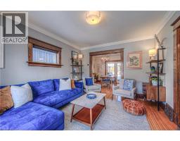 31 STIRLING Avenue N - 8