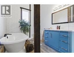 5 ARCHIBALD Drive - 13