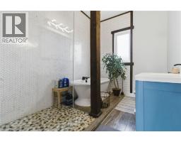 5 ARCHIBALD Drive - 14