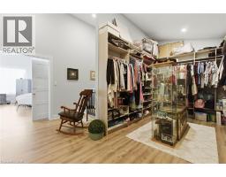 5 ARCHIBALD Drive - 33