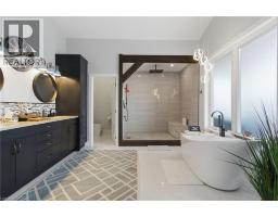 5 ARCHIBALD Drive - 34