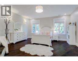 126 MCGREGOR Crescent - 30