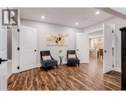 126 MCGREGOR Crescent - 36