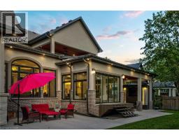 126 MCGREGOR Crescent - 44