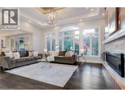 126 MCGREGOR Crescent - 8