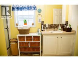 22 CRICKLEWOOD Crescent - 13