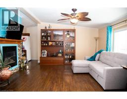 22 CRICKLEWOOD Crescent - 3