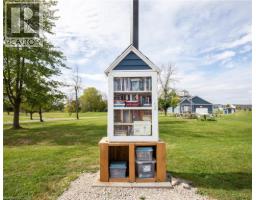 22 CRICKLEWOOD Crescent - 40