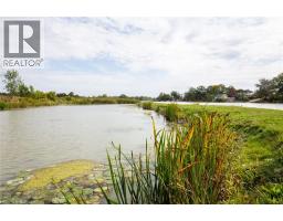 22 CRICKLEWOOD Crescent - 42