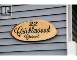 22 CRICKLEWOOD Crescent - 46