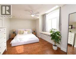 211 TOLLGATE Drive - 32