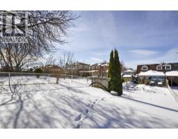 41 MOFFATT Drive - 28