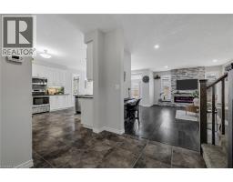 297 THOMAS SLEE Drive - 5