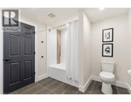 88 OLD FOREST Crescent - 34