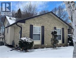 22 MATTHEW Court - 3