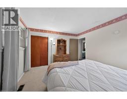 18 CHARLES Street - 18