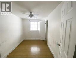 64 ALDERWOOD Crescent - 24