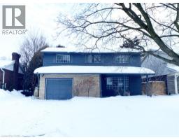 64 ALDERWOOD Crescent - 3