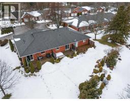 175 VICTORIA Street UnitNo. 30 - 3