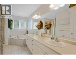 64 BLOSSOMFIELD Crescent - 25