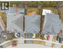 64 BLOSSOMFIELD Crescent - 38