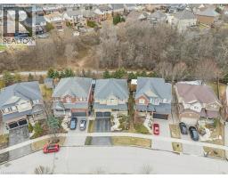 64 BLOSSOMFIELD Crescent - 39