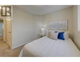 151 HIGHLAND Crescent - 16