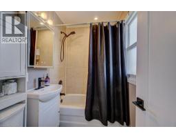 98 BALLANTYNE Avenue - 18