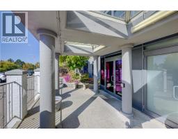 55 GREEN VALLEY Drive UnitNo. 811 - 18