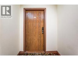 55 GREEN VALLEY Drive UnitNo. 811 - 2