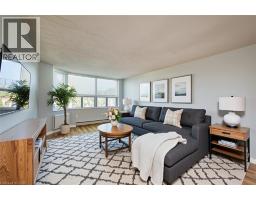 55 GREEN VALLEY Drive UnitNo. 811 - 5