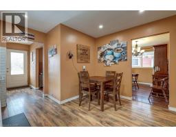 13 ROSEMOUNT Crescent - 13