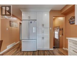 13 ROSEMOUNT Crescent - 15