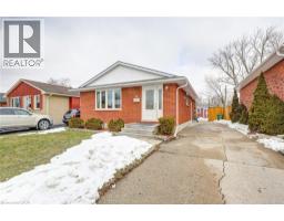 13 ROSEMOUNT Crescent - 2